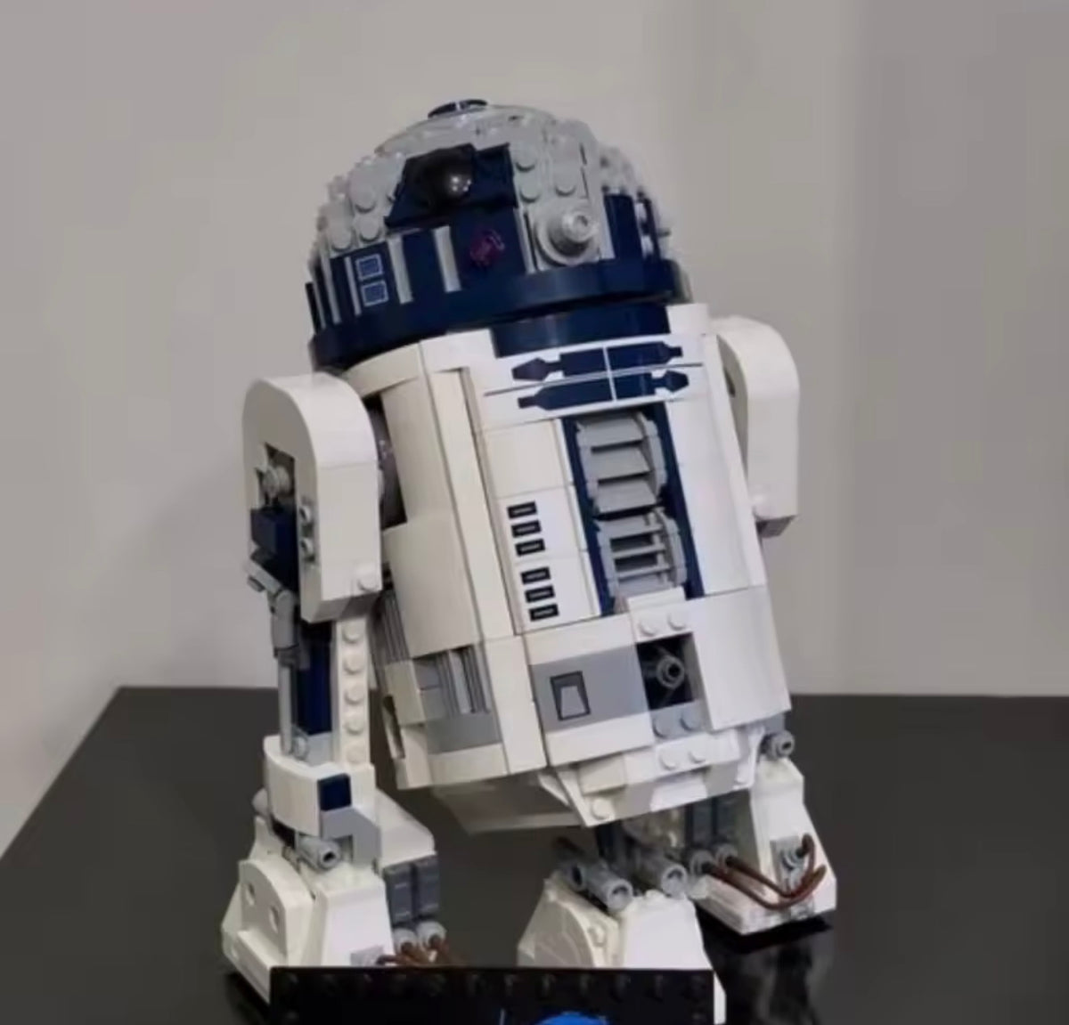 Star Wars R2-D2 Building Block Set Assembly Kit 1050Pcs w 1 Figure