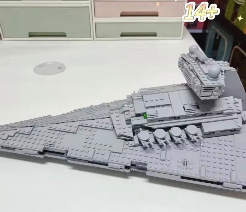 Star Wars: Imperial Star Destroyer (75394) 1555PCS Building Blocks w/ 7 Figures